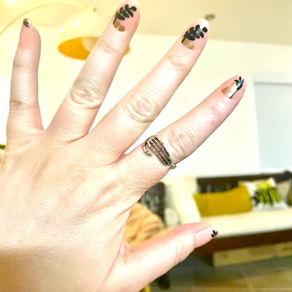 Silver Skeleton Hand Ring - Picture 7 of 8